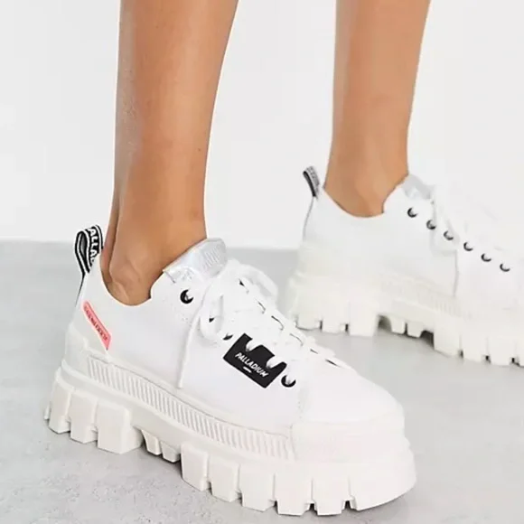 Palladium Women’s ‘Revolt LO TX’ Boots - Star White - Picture 2 of 8